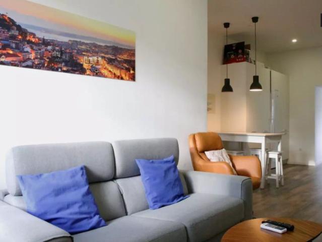 Beautiful 2 bedroom apartment for rent in Alcântara