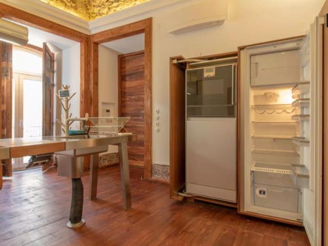 Beautiful 2 bedroom apartment for rent in Bairro Alto, Bica, and Cais do Sodré
