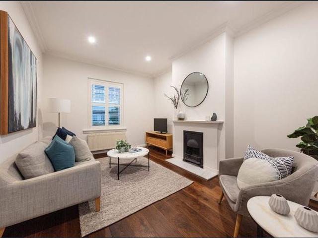 Beautiful 2 Bedroom Apartment in Amazing Surrounds
