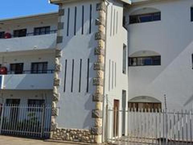 beautiful 2 bedroom apartment on the.