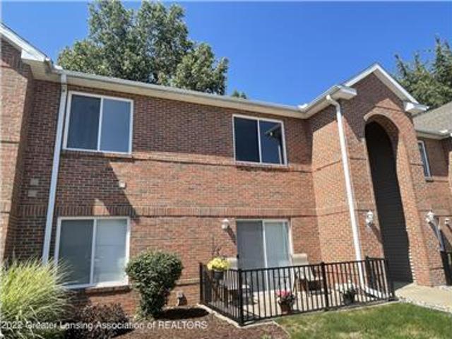 Beautiful 2 bedroom Condo in East Lasing