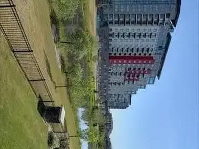 Beautiful 2 Bedroom Corner Unit condo only $1850 including parking — 2 Bedrooms Condo Unit