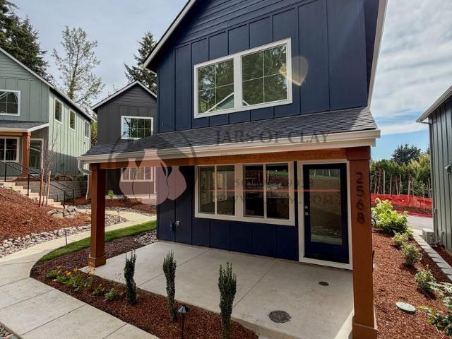 Beautiful 2 Bedroom Cottage $750 in FREE RENT