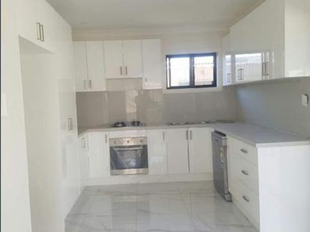 Beautiful 2 bedroom granny for rent in Raby!