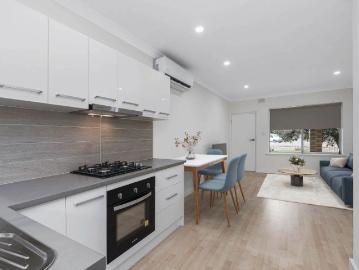 BEAUTIFUL 2 BEDROOM GROUND FLOOR UNIT WITH A LOCK UP GARAGE