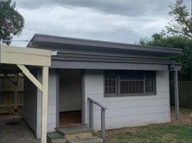 2 Bedrooms Plus Bungalow!