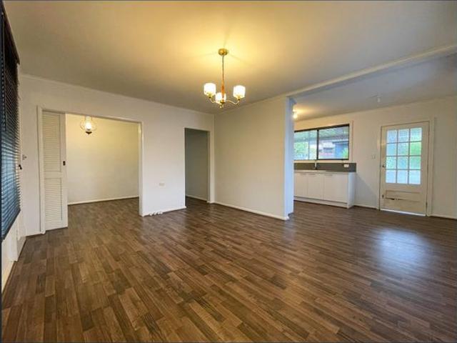 Beautiful 2 Bedroom home in the Heart of Town