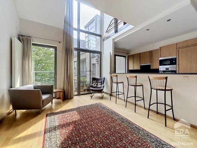 Beautiful 2 Bedroom Triplex with Office for Rent in Brussels