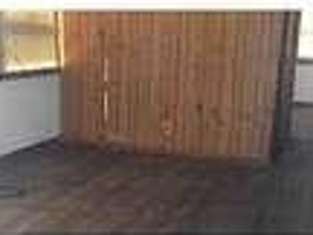 Beautiful 2 beds 1 bath ready to move in