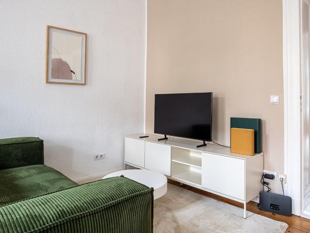 Beautiful 2 room apartment in top location in Neukölln, fully furnished & equipped, Berlin Amsterdam Apartments for Rent