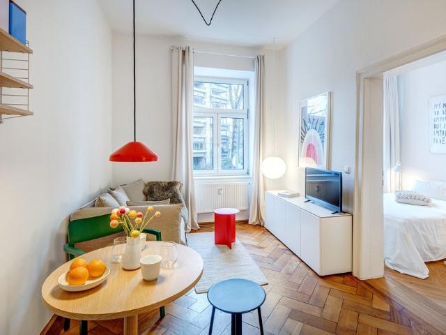 Beautiful 2 room apartment in Dreimühlenviertel