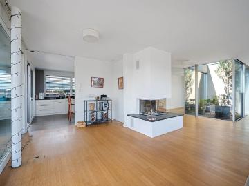 Beautiful 4.5 room apartment in the attic of a condominium building
