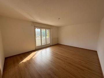 Beautiful 4.5 room apartment with balcony and unobstructed view Courtemaîche
