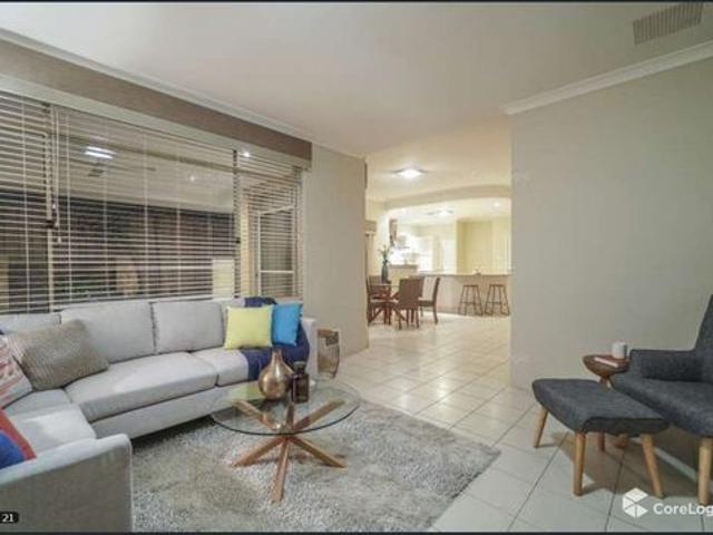 Beautiful 4 X 2 Family Home!