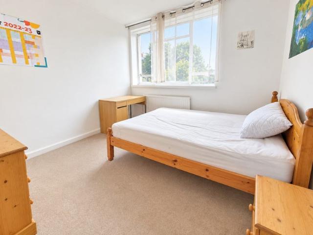 Beautiful 4 bed in Bloomsbury