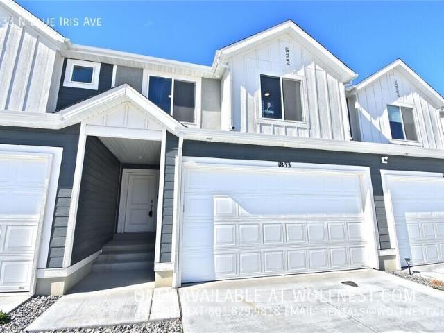 Beautiful 4 Bed Tooele Townhome!