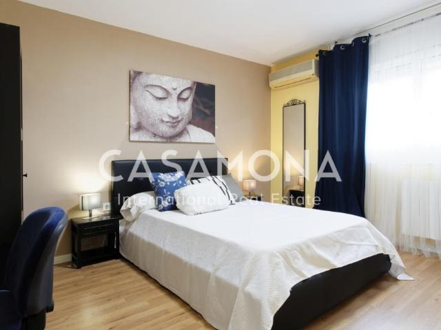 Beautiful 4 Bedroom Atico Apartment in Horta Guinardó with Private Terrace
