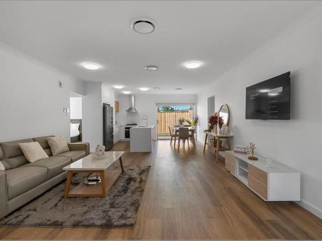 Beautiful 4 Bedroom Furnished Home Available Now!