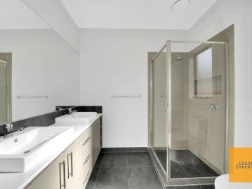 Beautiful 4 Bedroom Family Home in Tarneit!