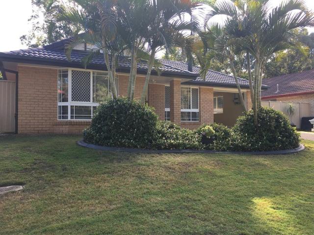 Beautiful 4 Bedroom family home Solar electricity, garden Shed, two way garage, A/C, dishwasher, NBN, separate laundry, good sized fully enclosed yard