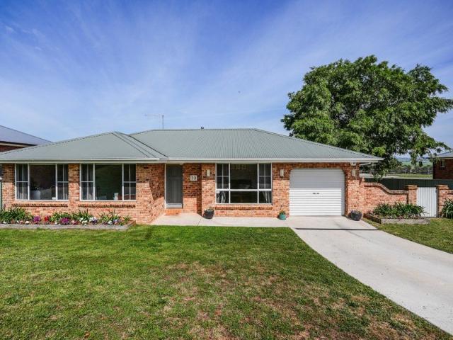 Beautiful 4 Bedroom Family Home