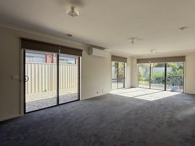 Beautiful 4 Bedroom Home in the Riverina Estate