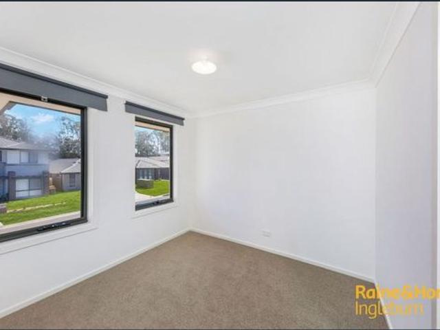 Beautiful 4 Bedroom House, Close to Leppington Station !
