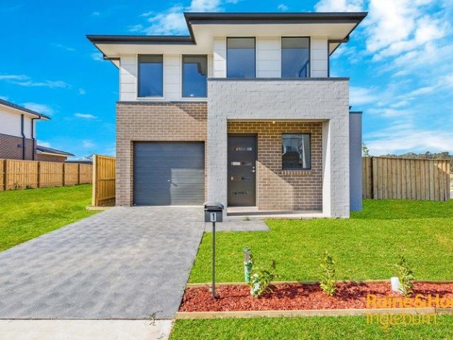 Beautiful 4 Bedroom House, Close to Leppington Station !