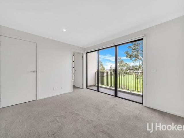 Beautiful 4 bedroom house for rent in Mickleham!
