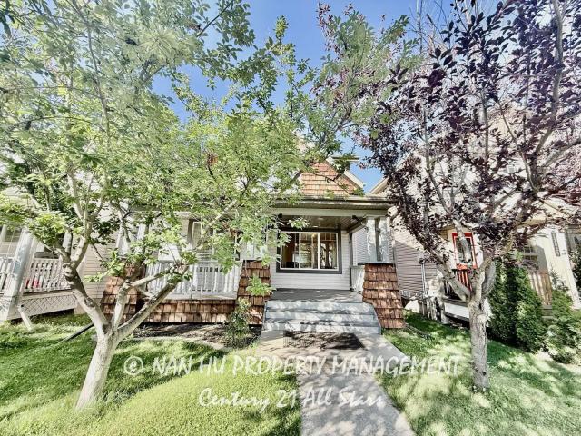 Beautiful 4 bedrooms 3.5 baths Single House w/ attached double garage: SW Edmont