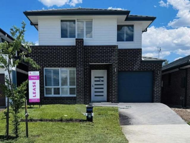 Beautiful 5 Bedroom Home!