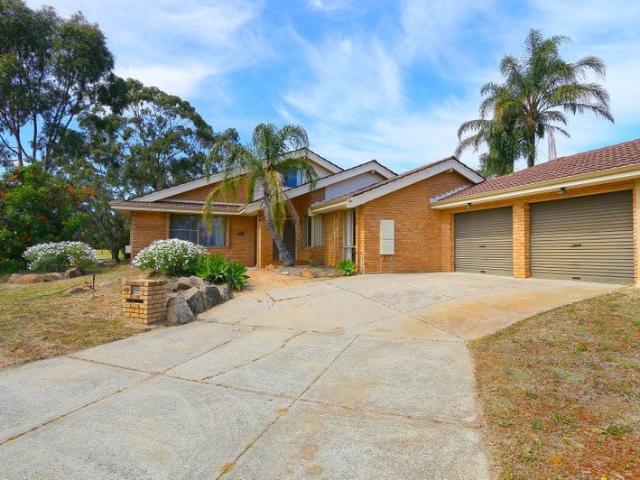 BEAUTIFUL 5 BEDROOM 2 BATHROOM FAMILY HOME AWAITS IN WINTHROP