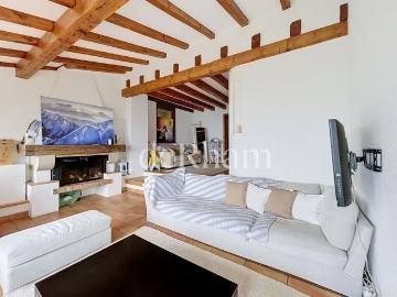 Beautiful 6 room detached villa with panoramic views in Grandvaux!