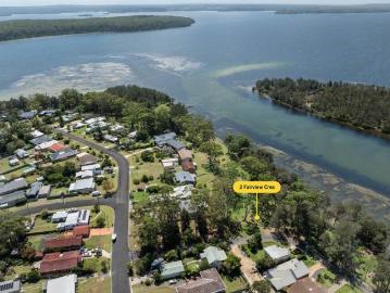 Beautiful 803m2 near waterfront block of land!