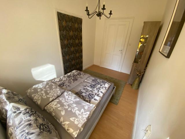 Beautiful cozy old building loft centrally located, Wiesbaden Amsterdam Apartments for Rent