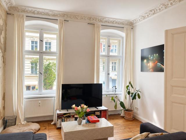 Beautiful & cozy period apartment in Kreuzberg