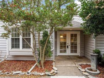 Beautiful condo available!