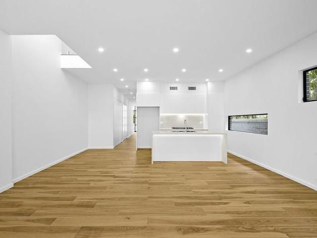 Beautiful & conveniently located