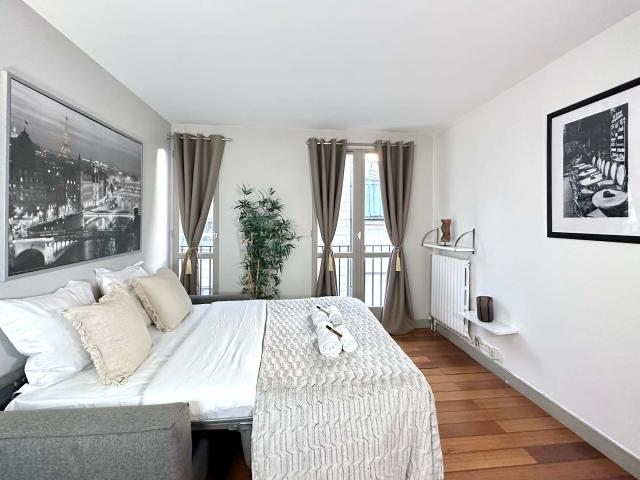 Beautiful Calm Studio in Le Marais