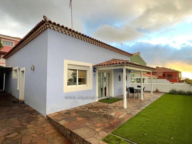 Beautiful chalet with a lovely garden and wonderful views