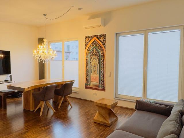 Beautiful, charming Penthouse in vibrant neighbourhood, Koln Amsterdam Apartments for Rent