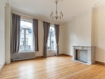 Beautiful character house with 4 bedrooms for rent in Cinqua