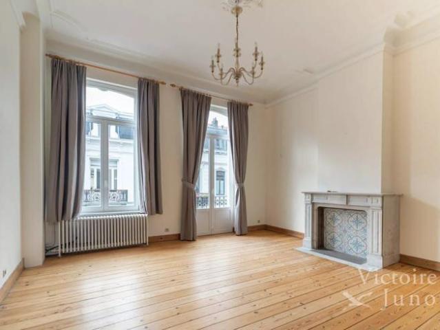 Beautiful character house with 4 bedrooms for rent in Cinqua