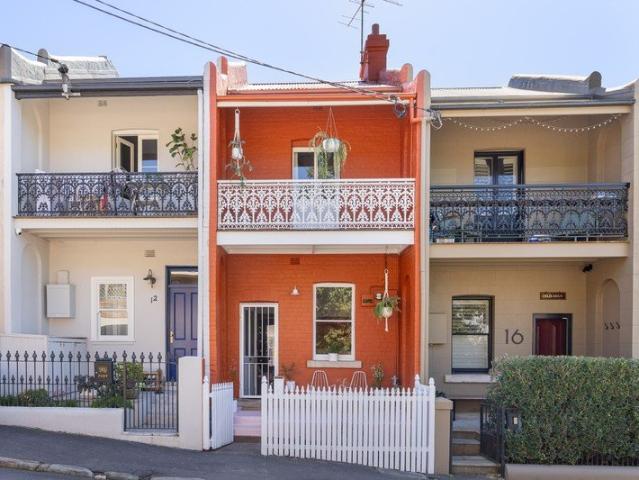 Beautiful character terrace with north facing courtyard