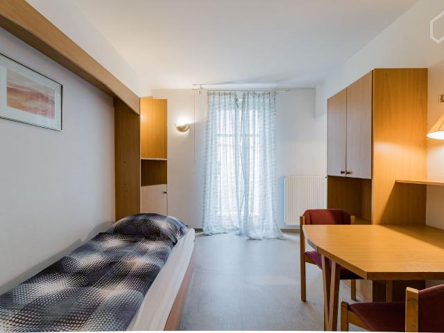 Beautiful & amazing home with balcony in Berlin, Berlin Amsterdam Apartments for Rent