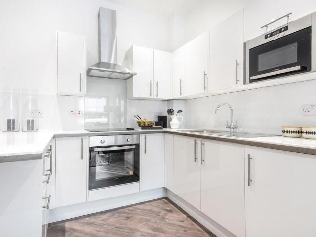 Beautiful and Modern 1 Bedroom Apartment Available in Delta Point