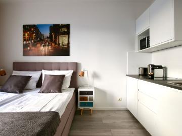 Beautiful and neat apartment in the Belgian Quarter, Koln Amsterdam Apartments for Rent