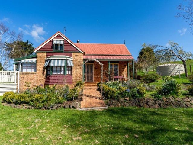 Beautiful and Affordable in Branxholm!