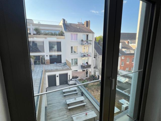 Beautiful and bright apartment in a prime city center location