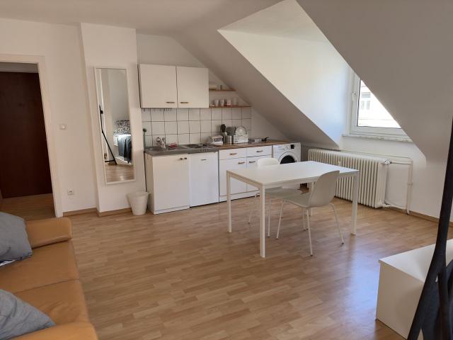 Beautiful and bright apartment in Frankfurt am Main, Frankfurt Amsterdam Apartments for Rent